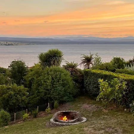 Acacia Bay Bach - Views, Spa & Serenity - Taupo Exterior photo