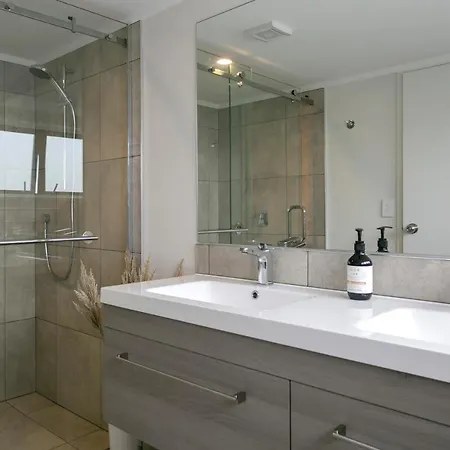 Acacia Bay Bach - Views, Spa & Serenity - Taupo Exterior photo