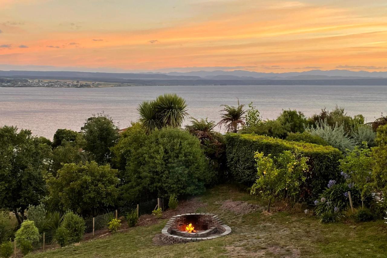 Acacia Bay Bach - Views, & Serenity - * Taupo